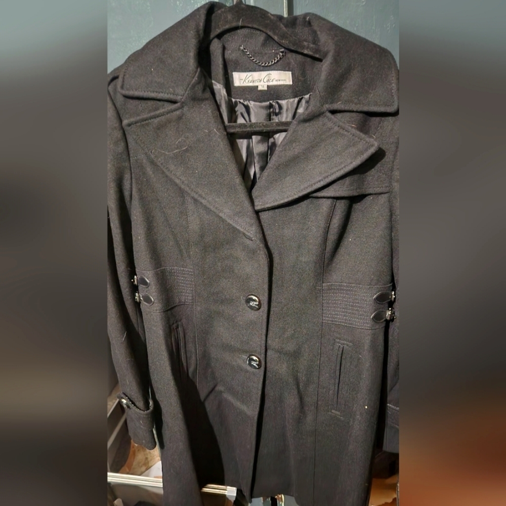 Kenneth Cole, 14, black